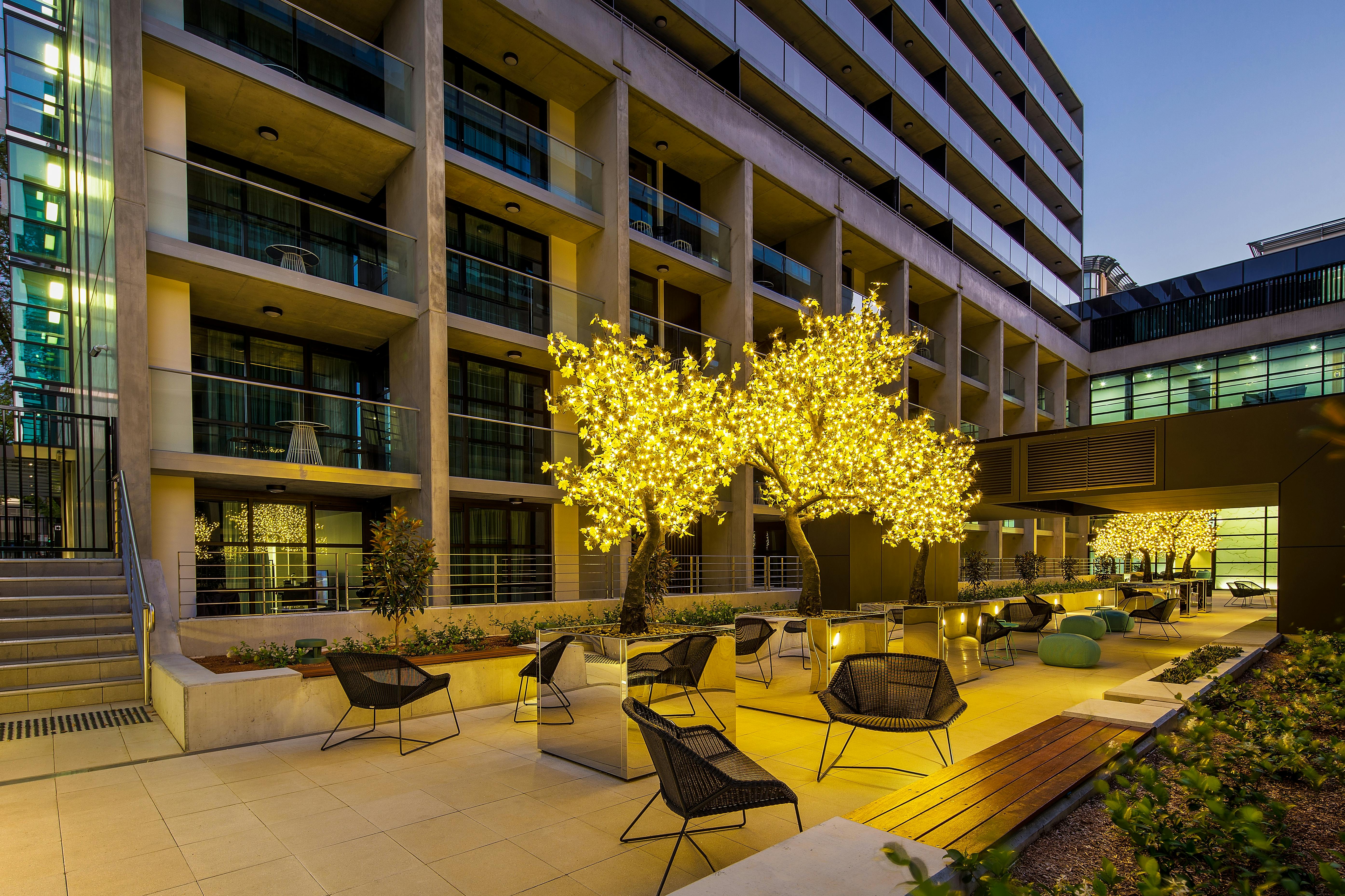 5799b14ca72684.38679168